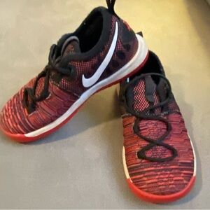 $10 sale Nike Youth KD 9 Zoom Basketball Shoes Size 9 sale details